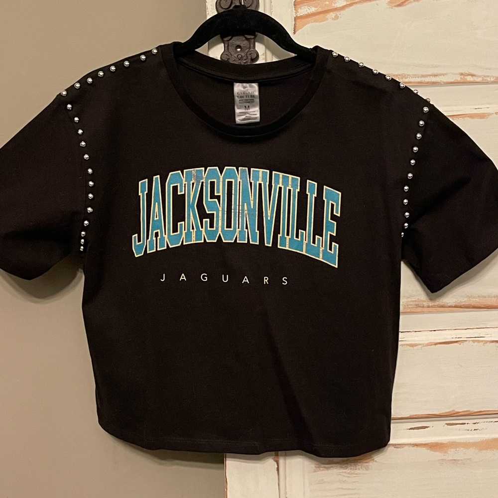NWT Jacksonville Jaguars Women's Studded Sleeve Cropped T-shirt size Medium